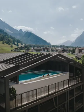 Hotel mit Rooftop Infinity Pool - AMA Stay am Kronplatz